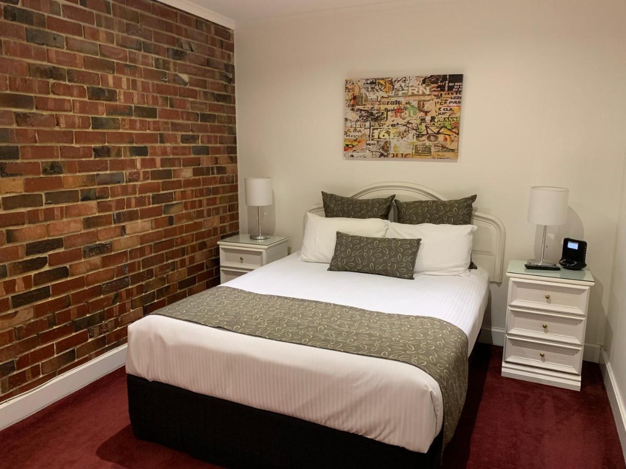 Ensenada Motor Inn And Suites Аделейд Екстериор снимка